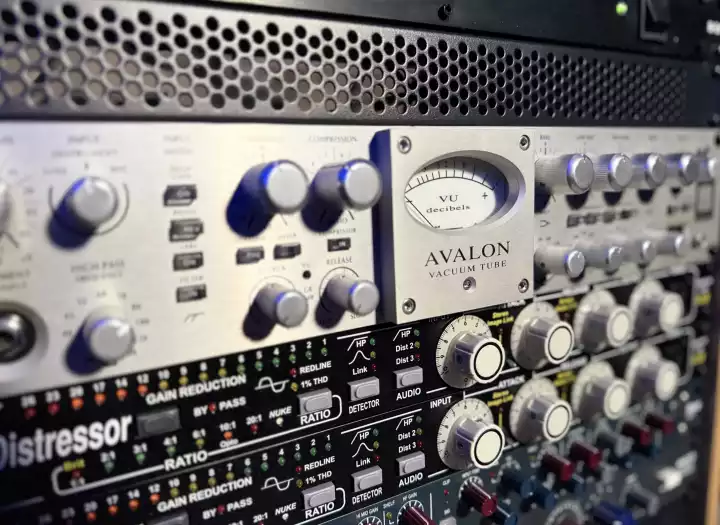 Mixing By 15 year Veteran - Analog and Major Label Sound